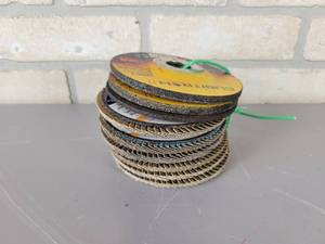 lot 1175 image: (9) NEW 4-12 Angle Grinder Discs - (3) Grinding and (6) Flap Discs