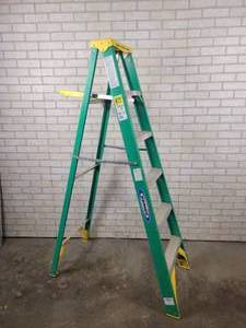 lot 1197 image: WERNER 6 Fiberglass Step Ladder - NO SHIPPING