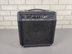 lot 1211 image: FENDER SP-10 Amplifier - Powers On