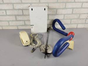 lot 1217 image: Speakers, Phone and Thighmaster