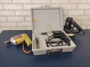 lot 1239 image: Black & Decker Power Tools - (2) Drills and Buffer - tested and Work