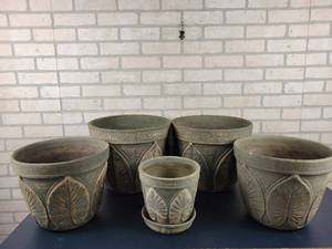 lot 1282 image: (5) Terra Cotta Flower Pots - (2) 14 x 12, (2) 12 x 10 and (1) 8 x 8 - NO SHIPPING