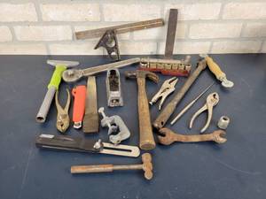lot 1291 image: Lot of Assorted Hand Tools