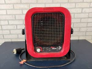 lot 1301 image: The Hot One 220V Electric Heater - Untested - NO SHIPPING