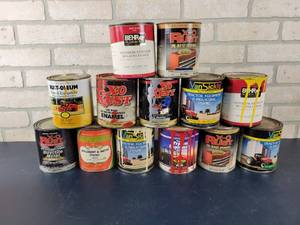 lot 1320 image: (13) Quarts of Assorted Tractor Paint - NO SHIPPING