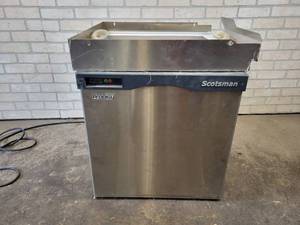 lot 1003 image: SCOTSMAN Prodigy Model C0522SA-1A - AIR COOLED SMALL CUBE ICE MACHINE - Removed in Good Working Order - 115V - NO SHIPPING
