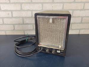lot 1353 image: FLAIR 120V Air Purifier - Powers on - NO SHIPPING