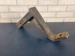 lot 1357 image: 5000 LB (V-5) 10 Drop Receiver Hitch - 1 Ball Shank