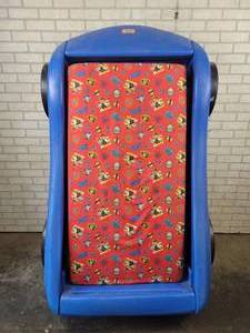 lot 1376 image: Little Tikes Racecar Bed - Approx. 68 x 40 - NO SHIPPING