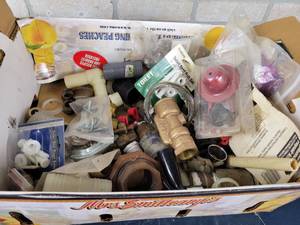 lot 1427 image: Lot of Assorted Plumbing Supplies