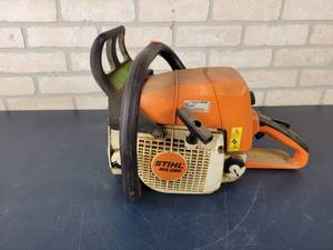 lot 1437 image: STIHL MS290 Chainsaw Body for Parts - Pulls Over - NO SHIPPING