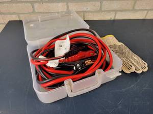 lot 1441 image: Nice Set of Jumper Cables and Gloves in Case
