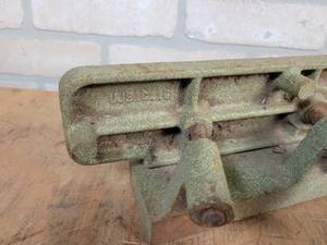 lot 1101 image: Vintage  DeWalt Shaper Fence Assembly - Model No. UJB1B12G
