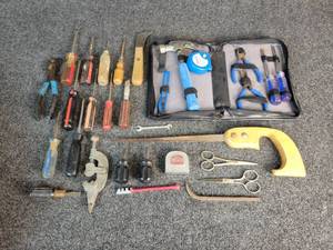 lot 1290 image: Lot of Assorted Hand Tools