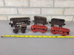 lot 696 image: Lot of Assorted Cast Iron Trains