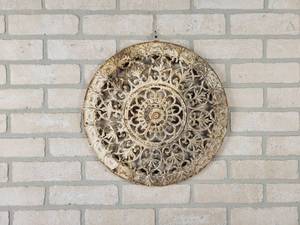 lot 524 image: Antique Ornate Cast Iron Heat Vent Grate - Approx. 16 Diameter