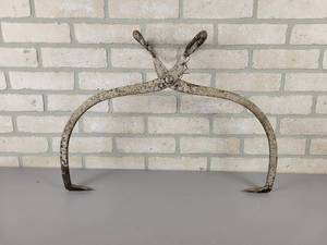 lot 536 image: Antique Pair of SHARP Ice Tongs - Open up to 18