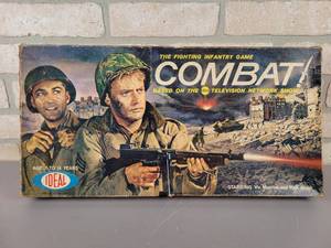 lot 543 image: 1963 COMBAT The Fighting Infantry Game - Ideal - Starring Vic Morrow & Rick Jason