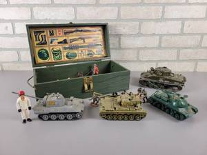 lot 550 image: 1960s GI JOE Wood Footlocker (13.5 x 6.5 x 5) and Assorted Tank Models and Soldiers