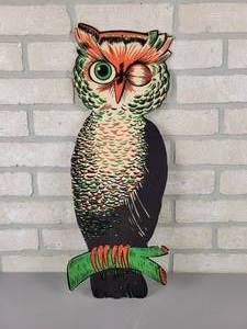 lot 513 image: Vintage Halloween Die Cut One-Eyed Owl Decoration - Copr. H. E. Luhrs - Approx. 22 x 8