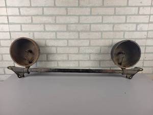 lot 571 image: Antique Automobile Headlight Bar and Headlights - NO SHIPPING