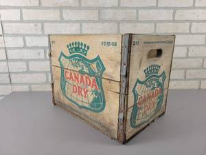 lot 579 image: Vintage CANADA DRY Wood Crate - NO SHIPPING