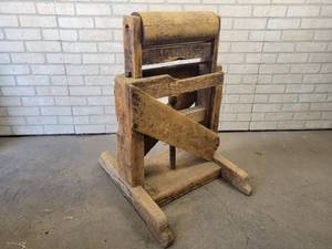 lot 580 image: Antique Material Roller - Adjustable Height - Approx. 15 Wide Roller and 33 Tall as it sits - NO SHIPPING