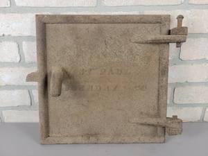 lot 591 image: Antique St. Paul Foundry Co Cast Iron Stove Door - Approx. 12.5 x 12.5