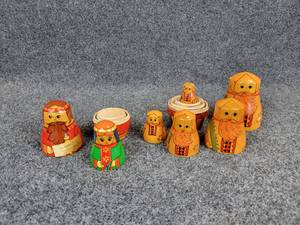 lot 637 image: Pair of USSR Nesting Doll Sets - Tallest is 5-12 tall