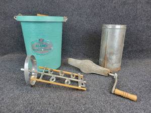 lot 643 image: Vintage ALASKA Hostess Ice Cream Freezer - Bucket Measures Approx. 13 tall
