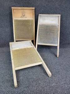 lot 661 image: Lot of (3) Wood & Brass Washboards