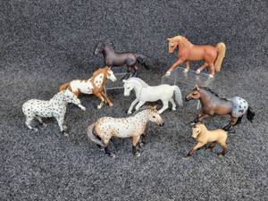 lot 726 image: Lot of (8) Schleich Horses and a Foal