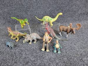 lot 728 image: Lot of Toys - Schleich Dinosaurs, Star Wars, Characters, and MORE