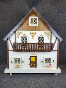 lot 793 image: Handmade Vintage Doll House on Wheels - NO SHIPPING