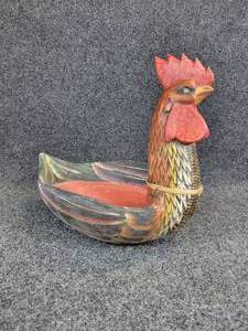 lot 796 image: Carved Wood Rooster Bowl
