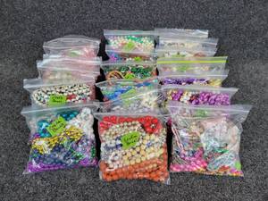 lot 811 image: Lot of (19) Bags of Craft Beads & Necklaces
