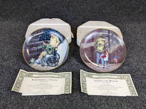 lot 816 image: Pair of 8 Franklin Mint Collector Plates - Vietnam Veterans Memorial Series - Remembering a Friend and Sharing the Memory