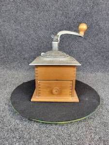lot 821 image: Vintage Coffee Grinder
