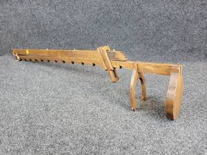 lot 890 image: Vintage Wood Hanging Lamp Holder