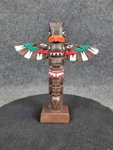 lot 898 image: Carved & Painted Wood Totem