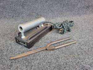 lot 901 image: Vintage Gibbs & Co. Curling Iron, Serial No. 10985