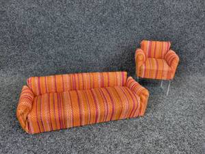 lot 942 image: Barbie-Sized Couch and Chair