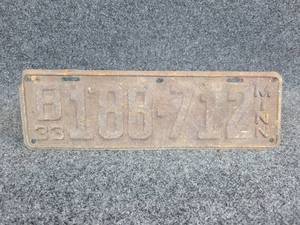 lot 971 image: Antique 1933 Minnesota License Plate