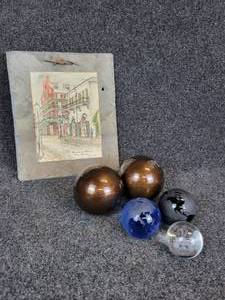 lot 990 image: Slate-Mounted Print of Bourbon Street in New Orleans and Decorative Bowl FillersPaperweights