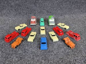 lot 1000 image: Lot of (15) Tootsie Toy Cars