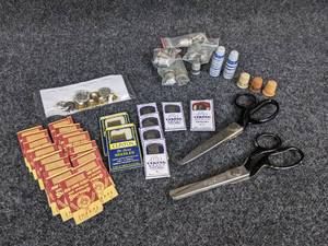 lot 849 image: Lot of Vintage & Antique Notions - Buttons, Needles, Thimbles, Pinking Shears
