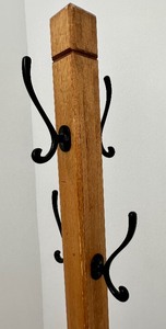 lot 73 image: Wooden Coat  Hat Tree