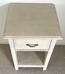 lot 28 image: Williams Sonoma Side Table with Drawer