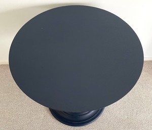 lot 39 image: Petite Round Navy Blue Accent Pedestal Table