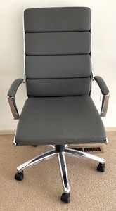 lot 149 image: Classy Office Chair
